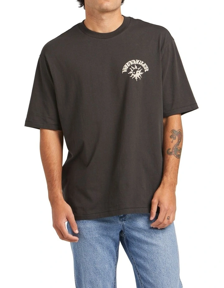 Sun Hit Tee in Worn Black