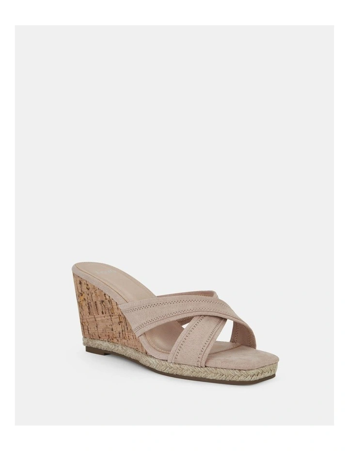 Brixton Wedge in Nude