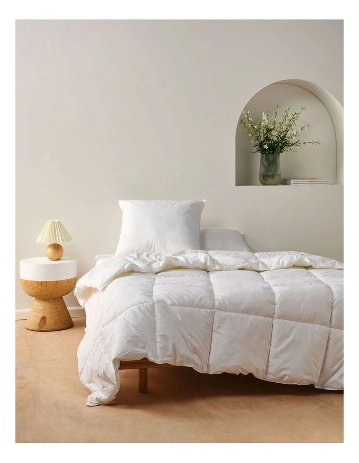 All Seasons Quilt 380 GSM in White