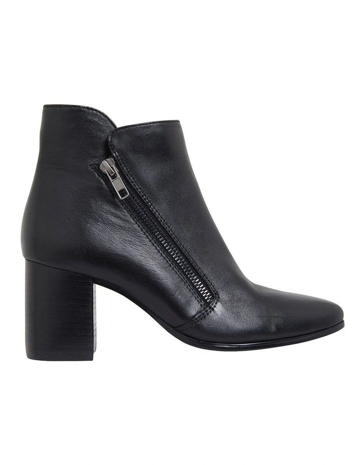 Magic Black Glove Boots