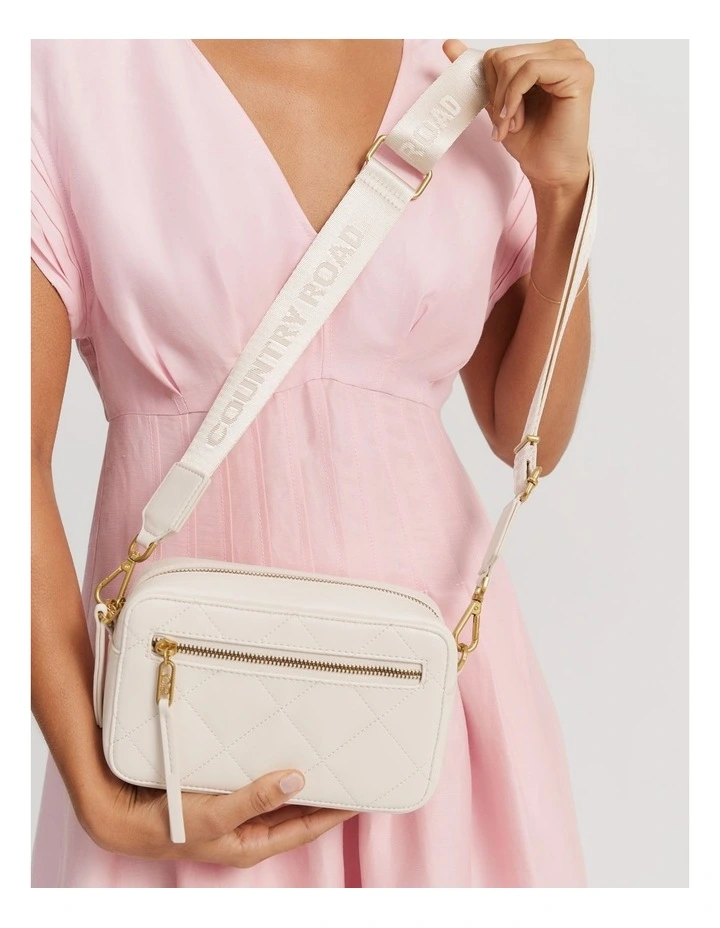 Quilted Camera Bag in Oyster