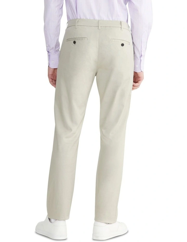 Slim Casual Twill Pant in Sand