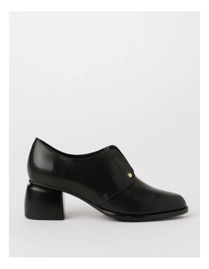 Oscar Heeled Shoes in Black