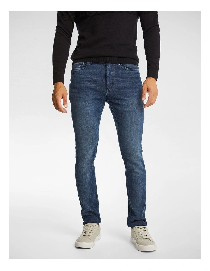 Cobain Slim Tapered Jean in Indigo Blue