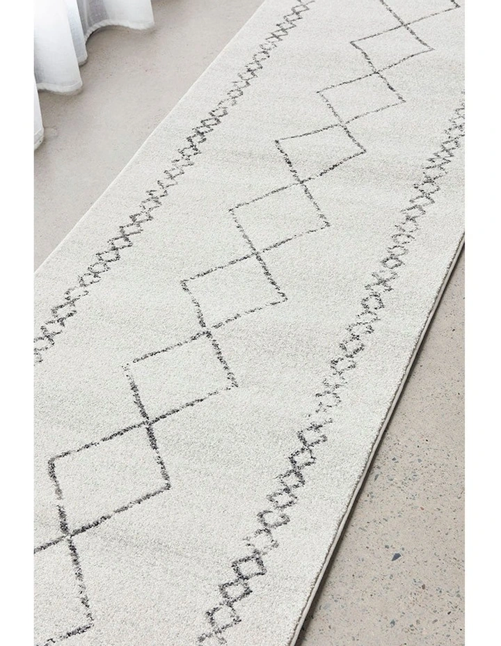 Paradise Kylie Runner Rug in Grey
