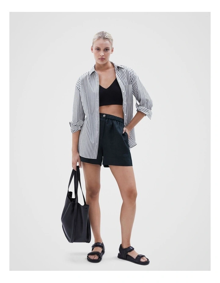 The Essential Linen Short in Black