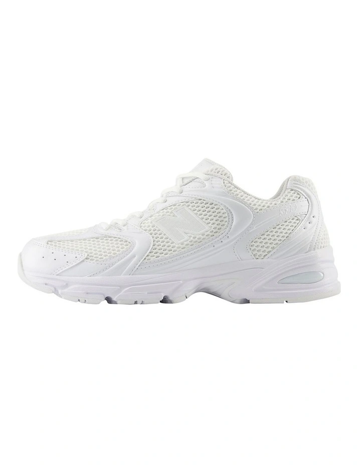 530 Sneakers in White