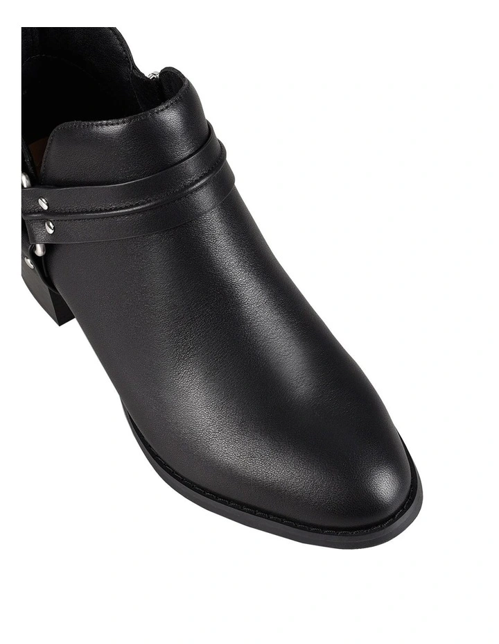 Chimney Boot in Black