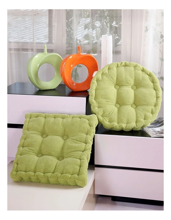 Round Cushion in Green