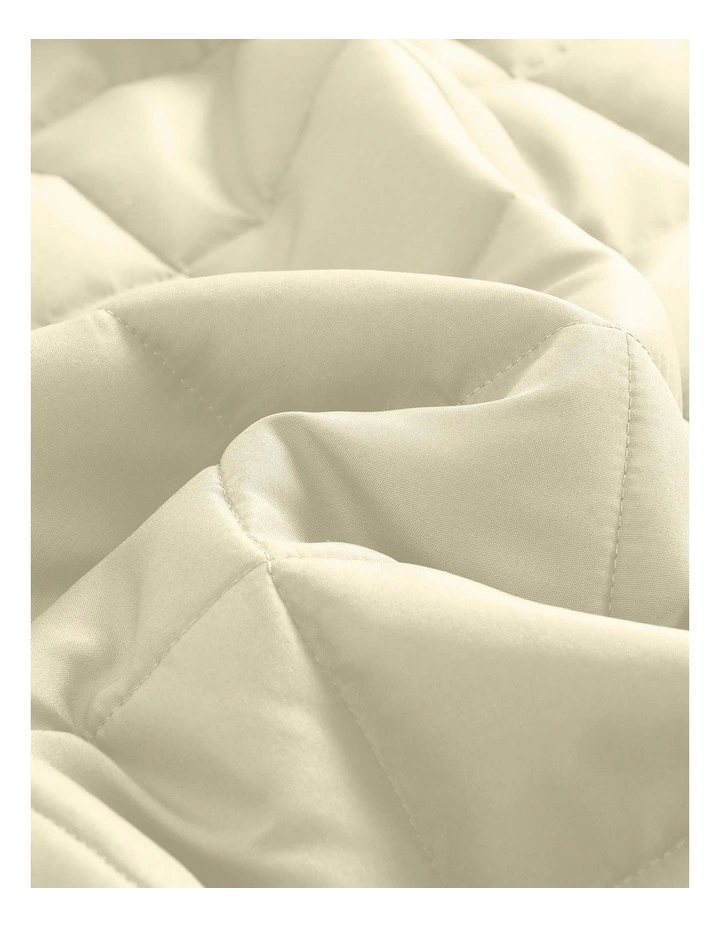 Queen Coverlet Set 3 Piece in Beige