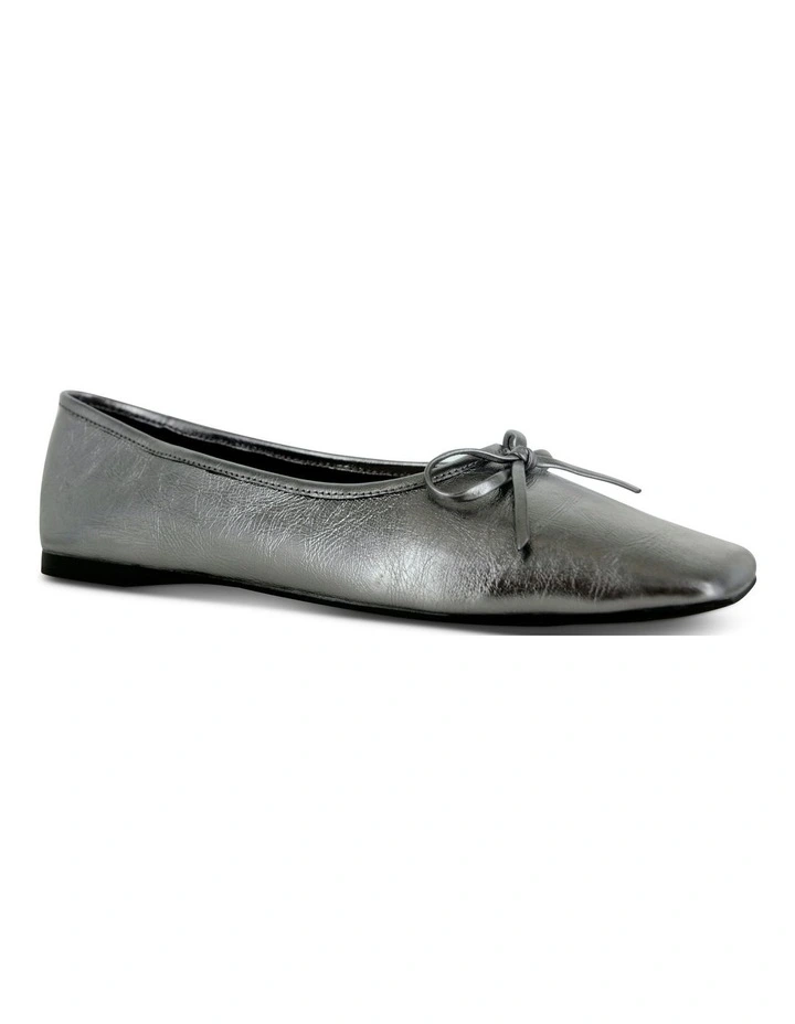 Becca II Flats in Chrome