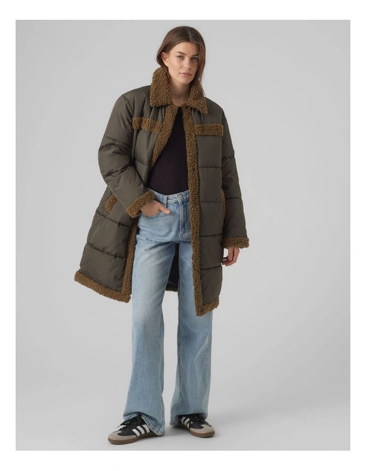 Hera Teddy Coat in Peat Capers