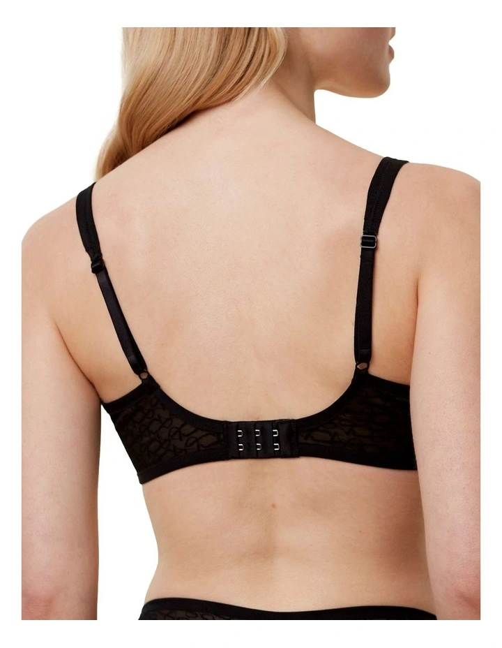 Signature Sheer W01 EX Bra in Black