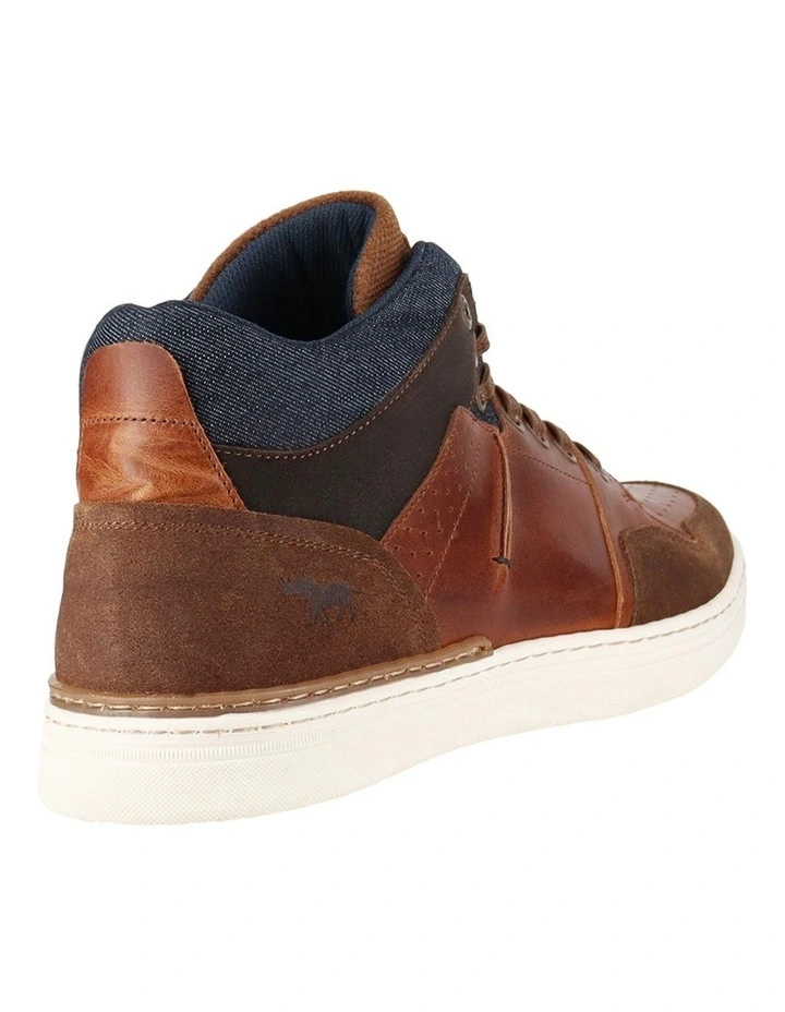 Tama Casual Shoes in Tan