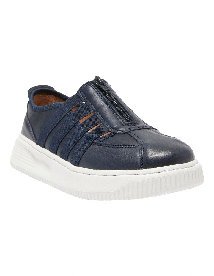 Newport Sneakers in Navy Leather