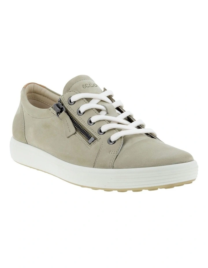 Soft 7 Leather Sneaker in Green