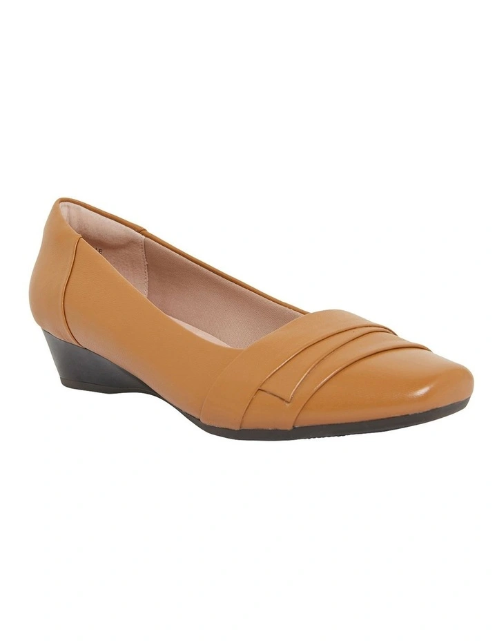 Saturn Heeled Shoes in Tan Leather