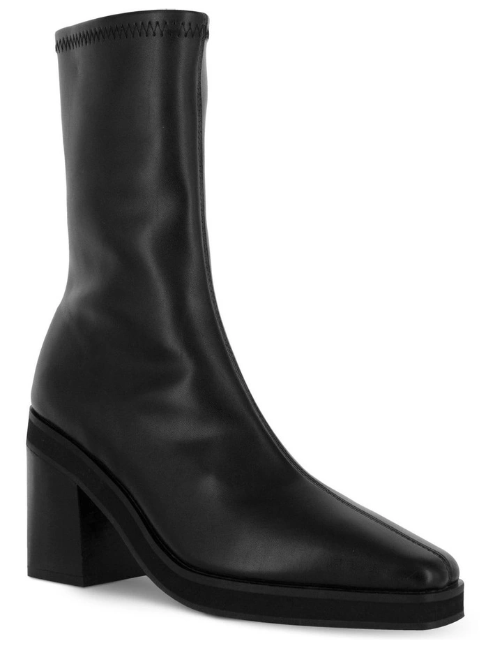 Willam I Boots in Ebony