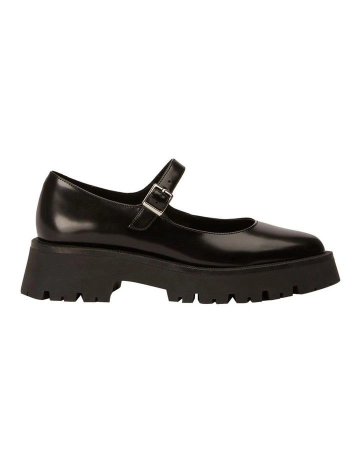 Betsy Flats in Black Hi Shine
