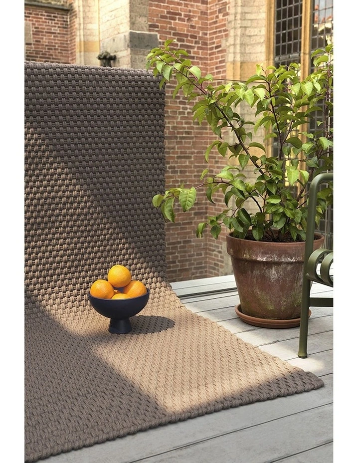 Lace Outdoor Rug 497004 in Taupe