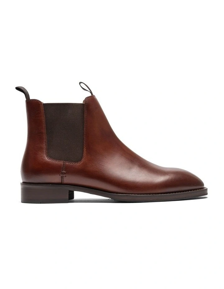 Farmlands Chelsea Boot in Chestnut