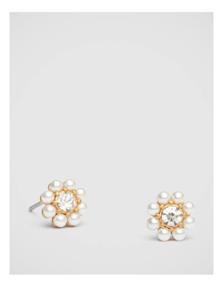 Emerge Stud Earrings in Pearl