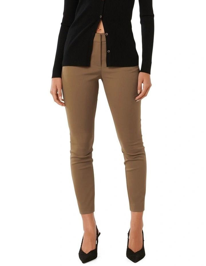 Grace 7/8th Slim Pants in Brown