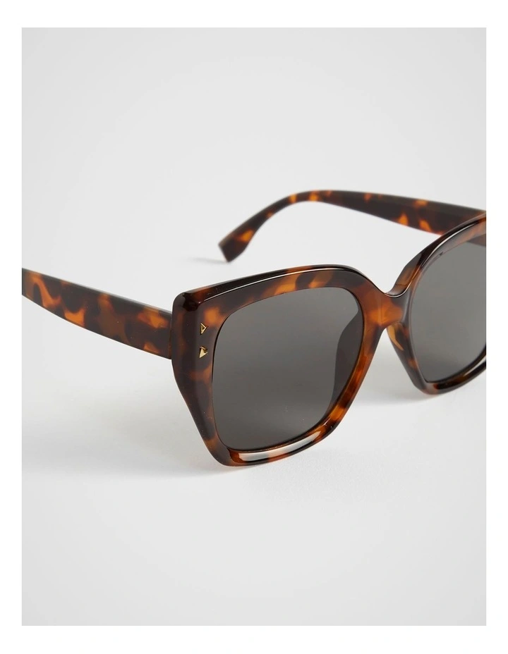 Quinn D Frame Sunglasses in Spice Tort