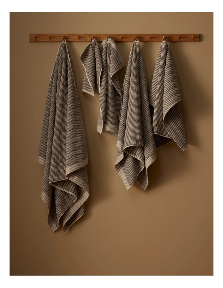 Pippa Australian Cotton Bath Towel in Pale Grey