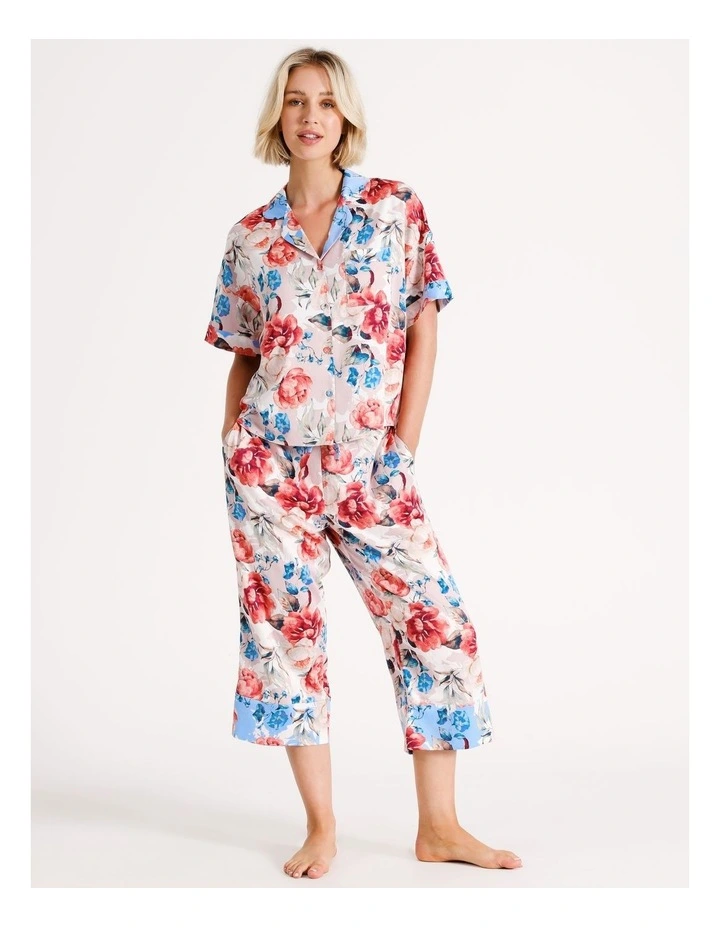 Pebbled Satin 3/4 Pant in Pink Floral