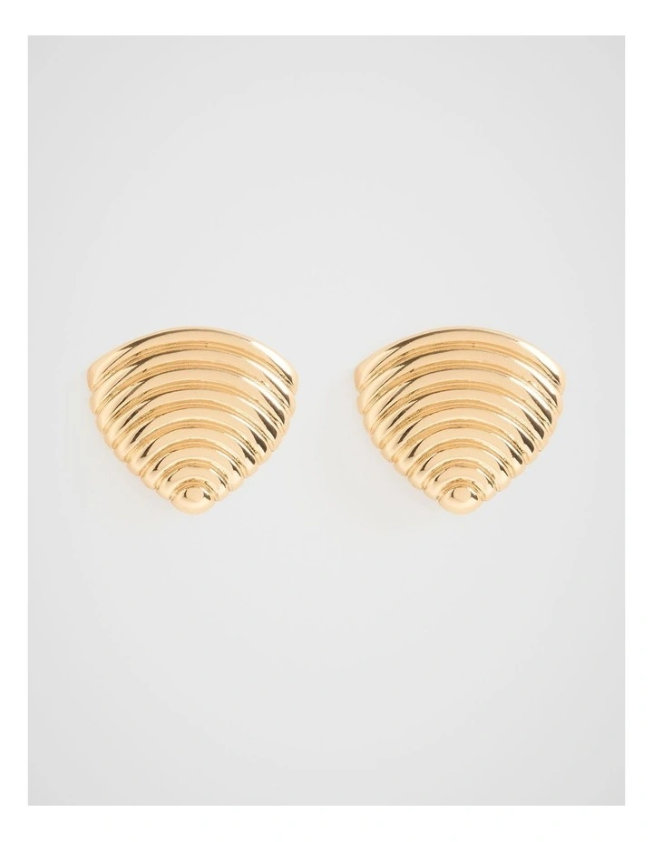 Ribbed Shell Stud Earrings in Gold