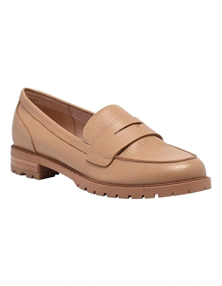 Naveen Loafer in Natural