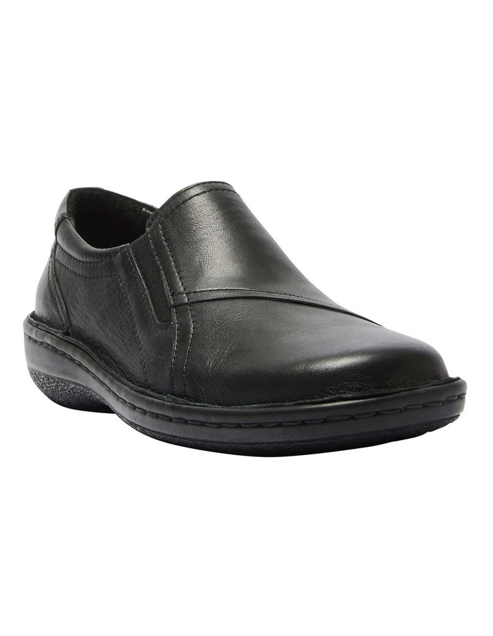 Ralph Flat Shoes in Black Leather
