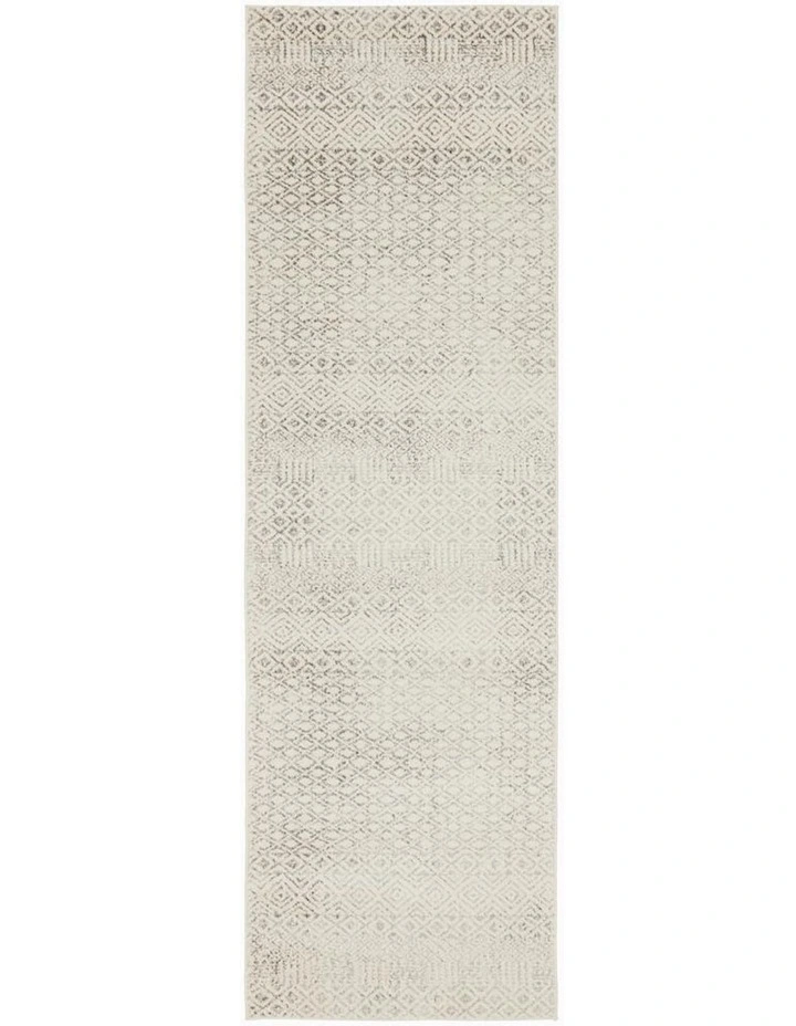 Evoke Diamond Transitional Runner Rug in Silver