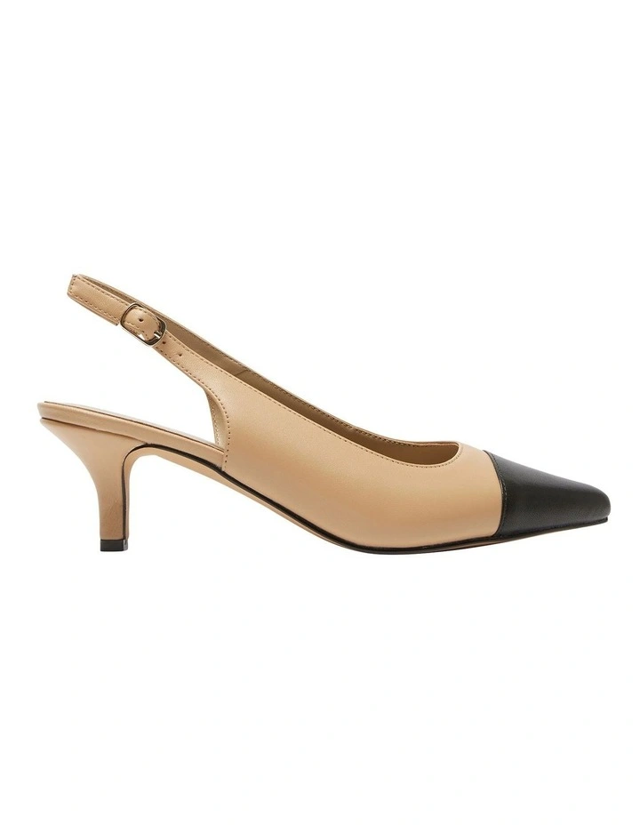 Madame Heeled Shoes in Black / Camel Leather