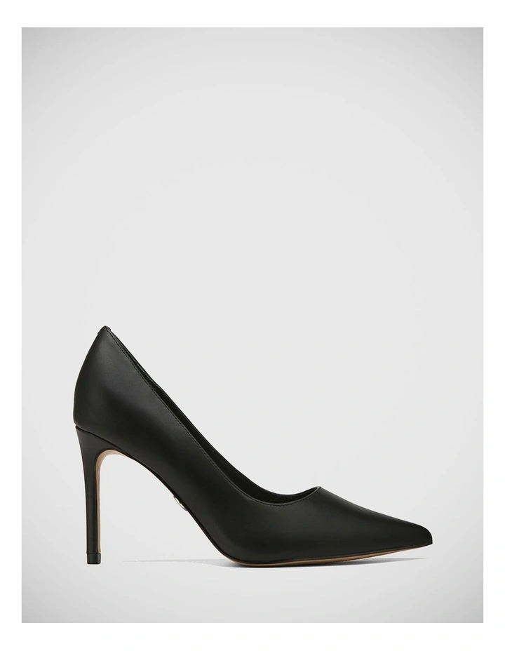 Sky Leather Pump in Black