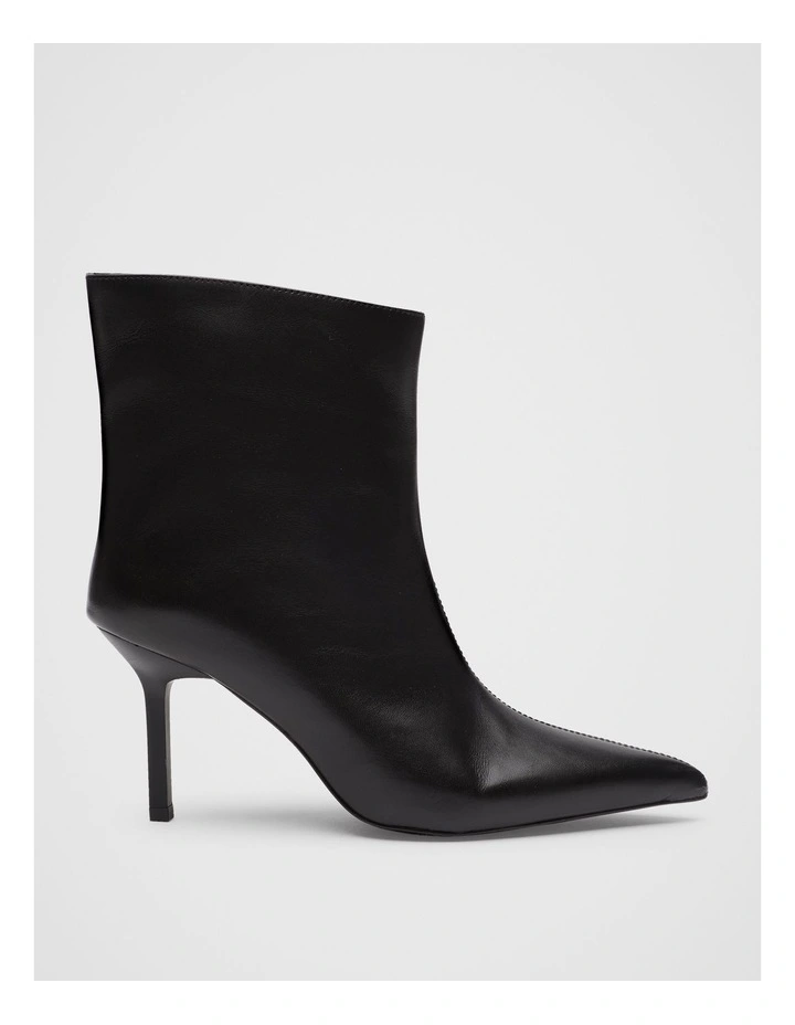 Soho Leather Boot in Black