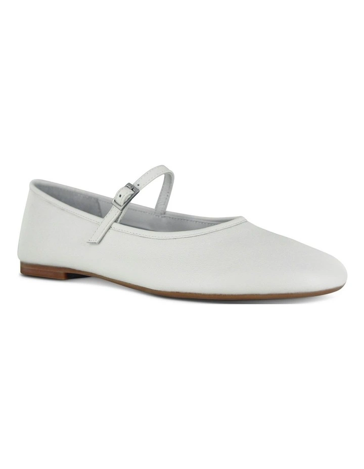 Caroline II Flats in Ice