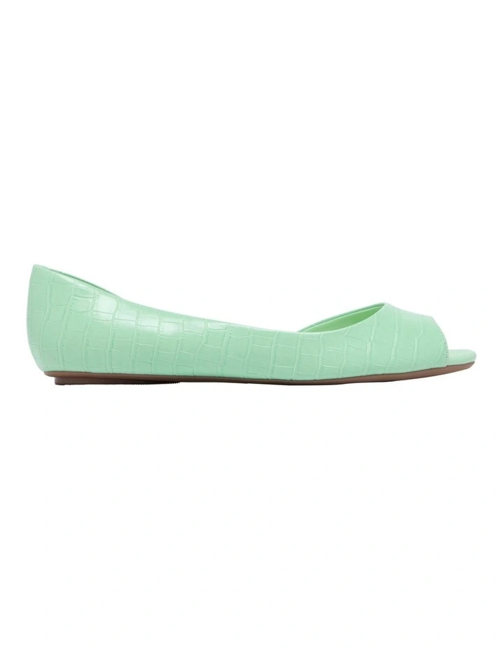 Bachlor Flats in Green