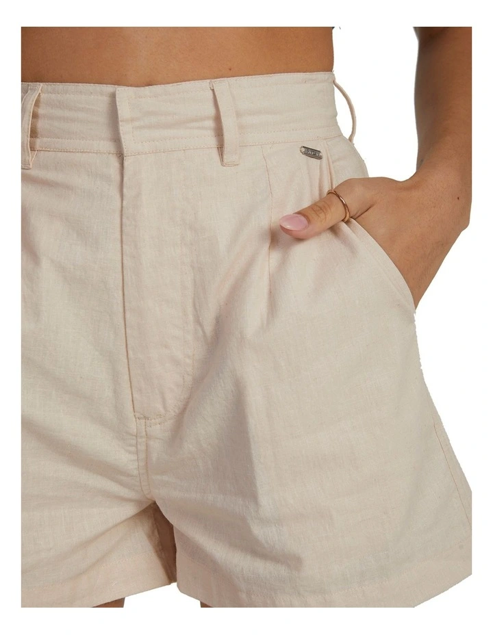 Crush Tailored Shorts in Stone