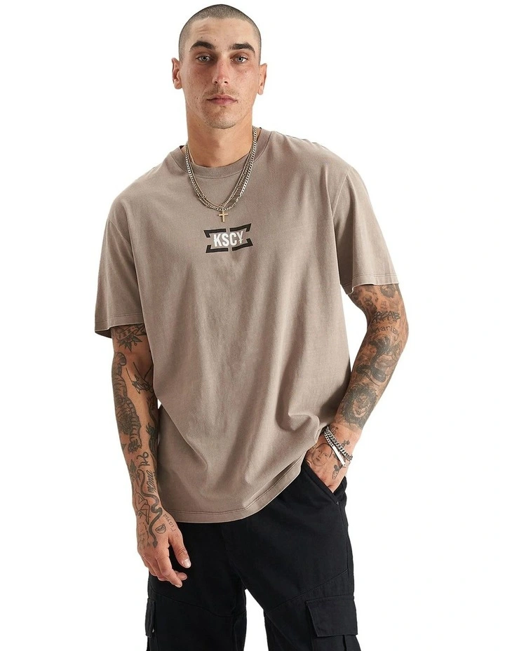 Retribution Relaxed Tee in Pigment Driftwood