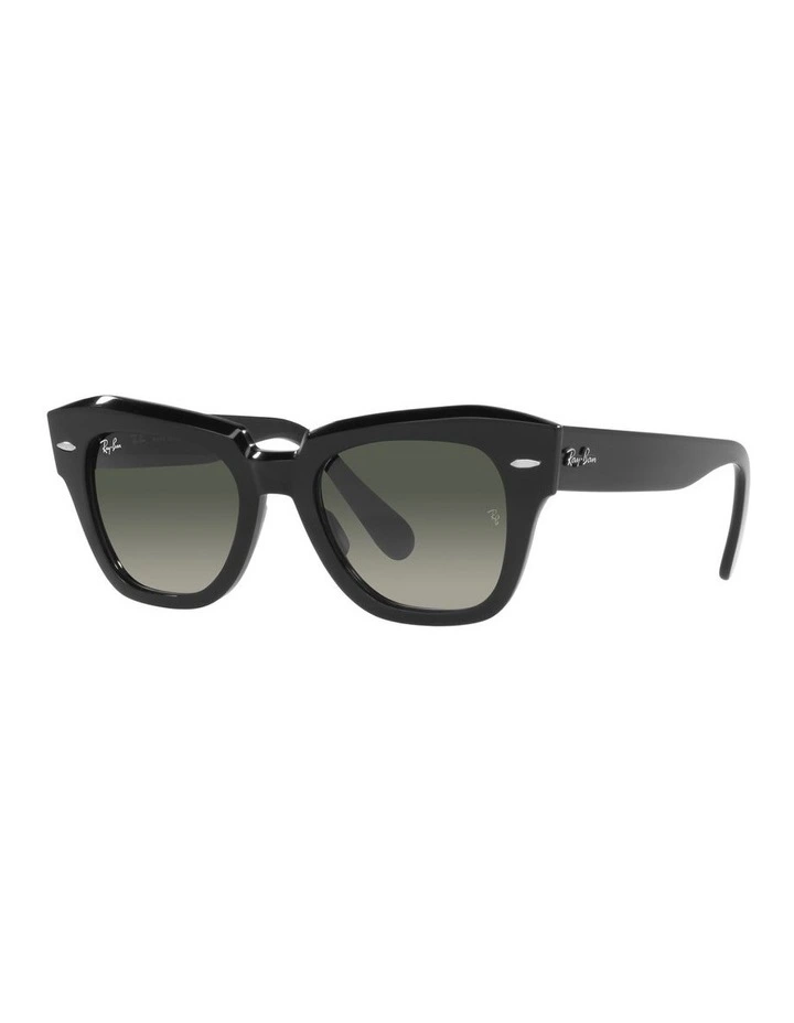 STATE STREET Sunglasses In Black
