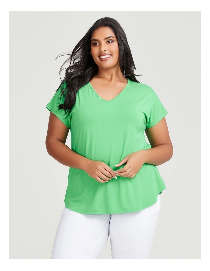Natural Everyday V-neck Top in Grass Green