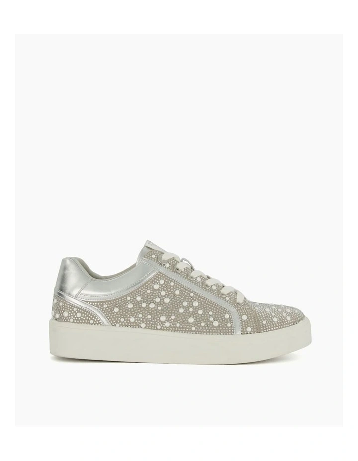 Everleas Sneaker in Silver