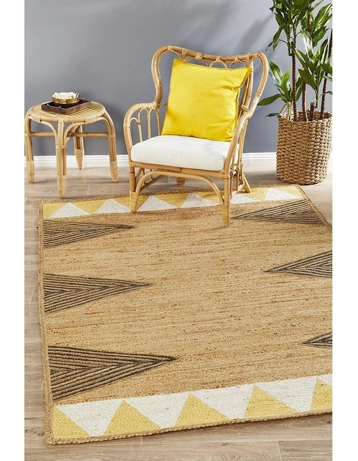 Parade Rug 222 in Yellow