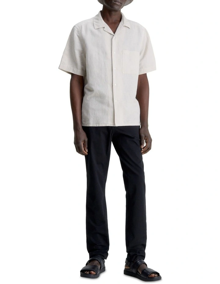 Modern Twill Slim Chino in Black