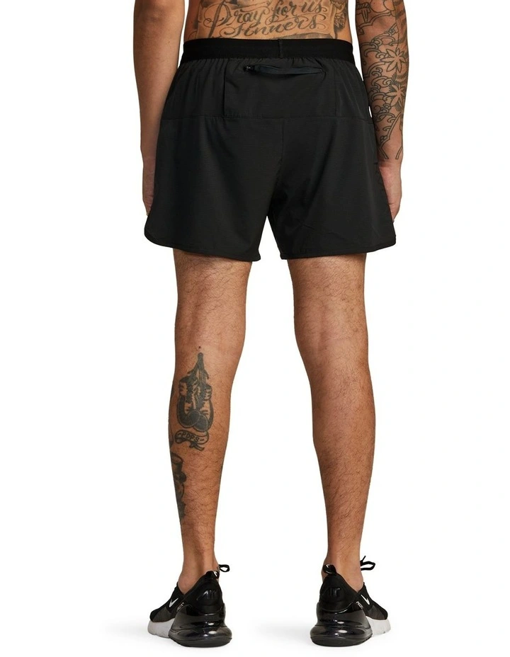 Runner 14 Inch Walkshorts in Black
