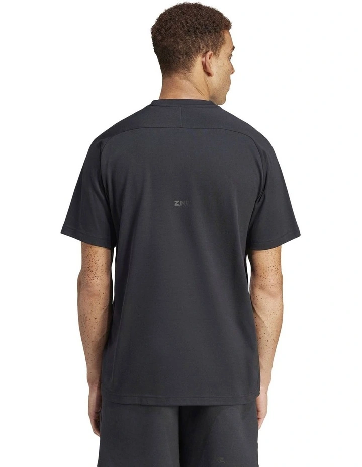 Tee in Black