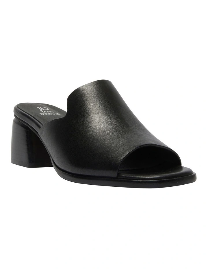 Haze Sandals in Black Leather