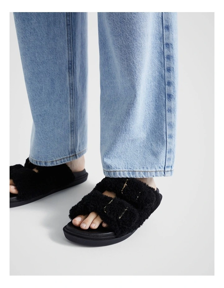 Darcie Shearling Slide in Black
